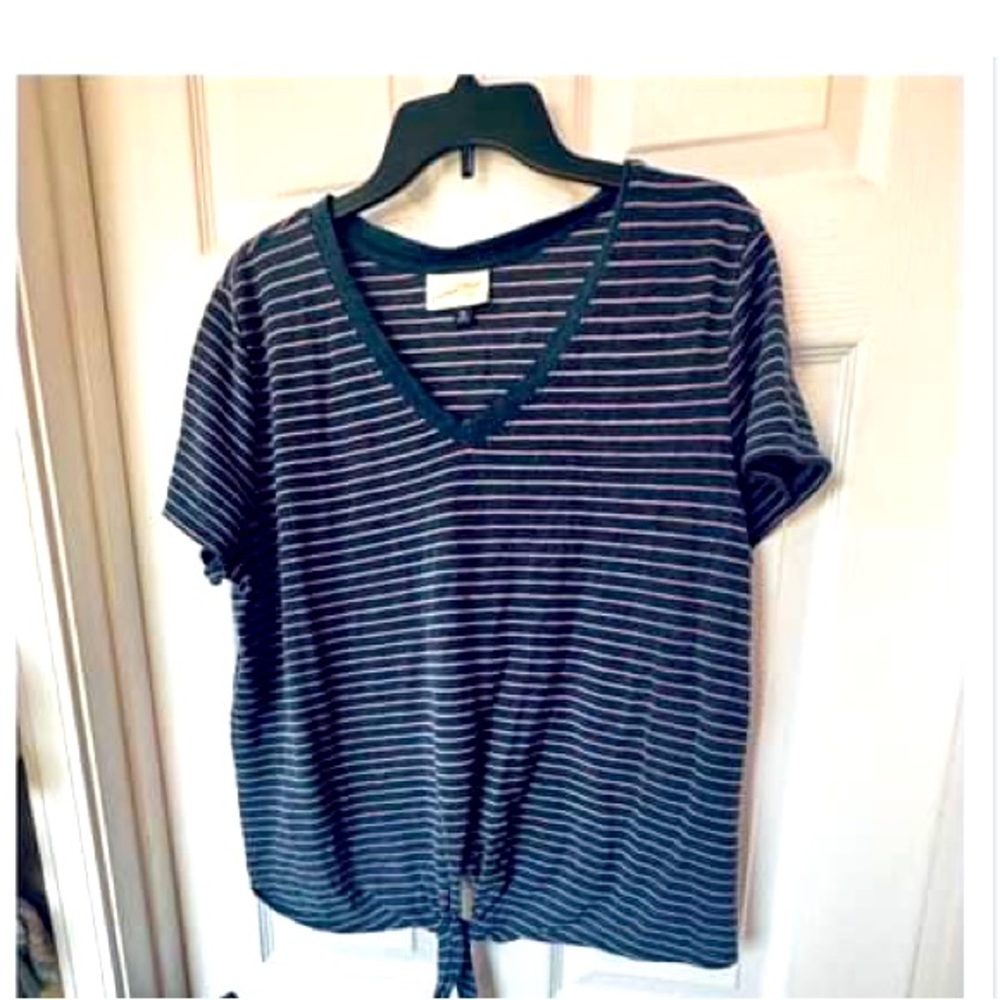 Universal Thread. Tag says XXL but fits like XL.